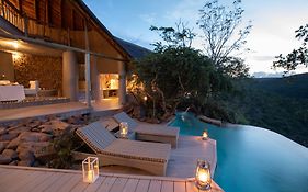Clifftop Exclusive Safari Hideaway